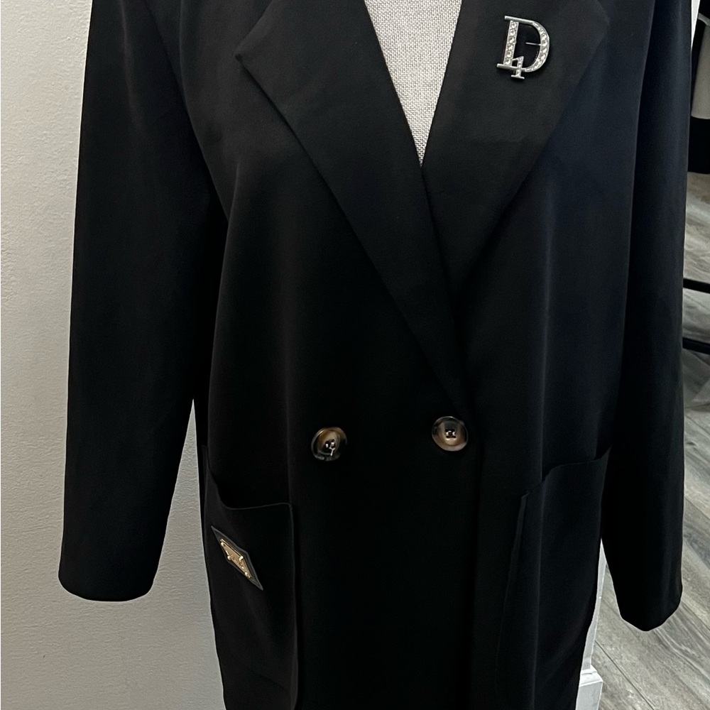 Elegant Black Double-Breasted Women's Coat